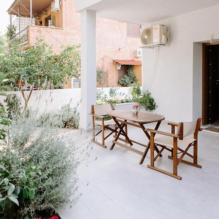 Villa Pine Trees 55 Atenas Exterior foto